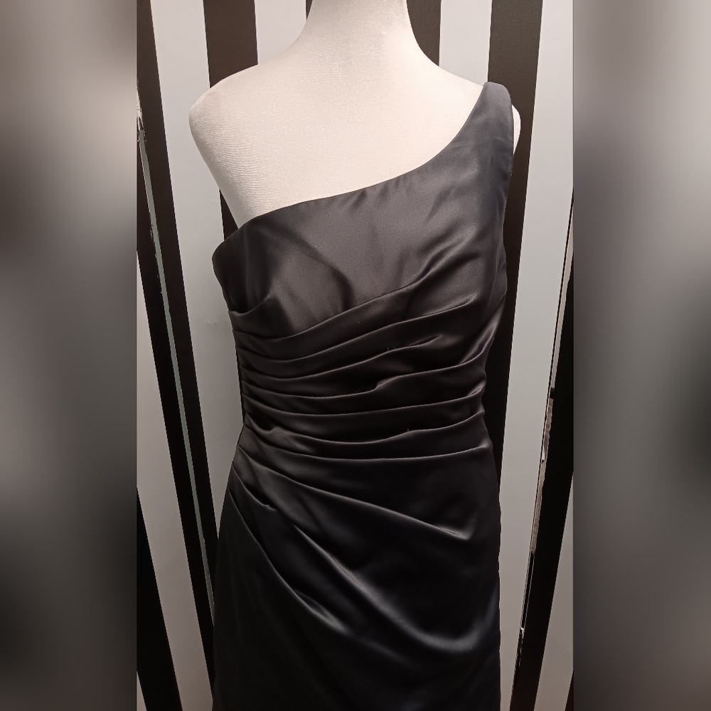 Gray One-Shoulder Dress - Picture 2 of 11